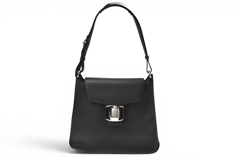 フェラガモ バッグ ヴァラ Salvatore Ferragamoショルダーバッグ 2WAY レザー ブラック シルバー金具【中古】
