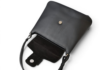 フェラガモ バッグ ヴァラ Salvatore Ferragamoショルダーバッグ 2WAY レザー ブラック シルバー金具【中古】