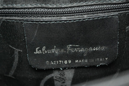 フェラガモ バッグ ヴァラ Salvatore Ferragamoショルダーバッグ 2WAY レザー ブラック シルバー金具【中古】