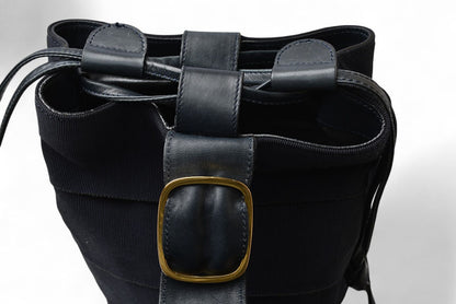 Salvatore Ferragamo サルヴァトーレフェラガモ ヴィンテージ 巾着 ショルダーバッグ ブラック レディース ドローストリング 【中古】