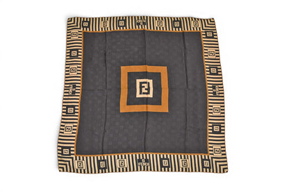 フェンディ スカーフ FENDI シルクツイル ヴィンテージ ズッカ柄 ブラック/ベージュ【中古】