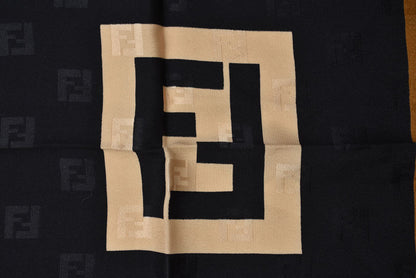 フェンディ スカーフ FENDI シルクツイル ヴィンテージ ズッカ柄 ブラック/ベージュ【中古】