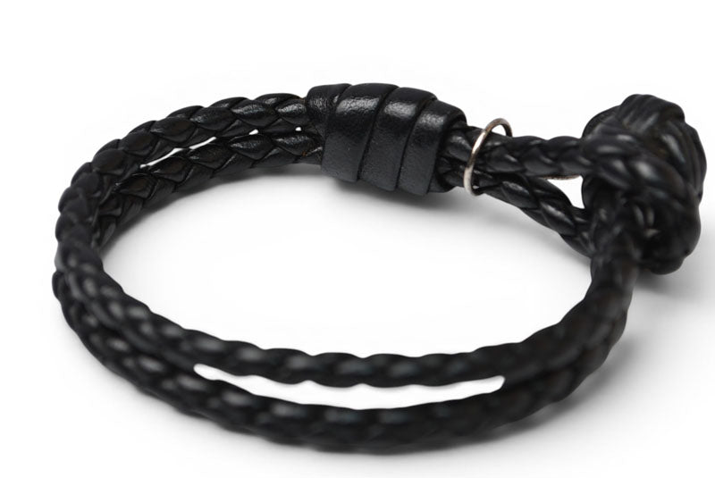 ボッテガヴェネタ ブレスレット/バングル BOTTEGA VENETA イントレチャート ブラック【中古】