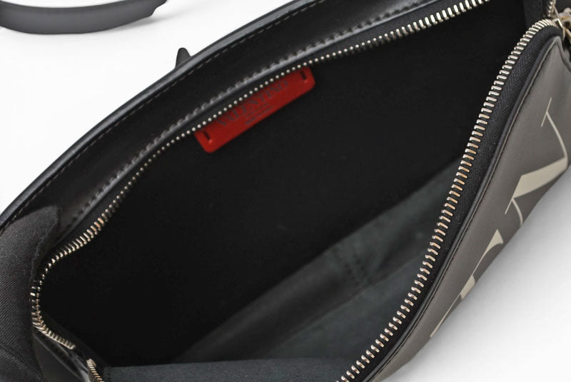 VALENTINO ヴァレンティノ レザー ベルトバッグ/ボディバッグ メンズ ブラック ホワイト 2Y2B0719 WJW ウエストバッグ クロスボディ【中古】