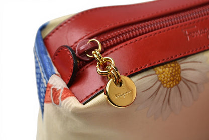 フェラガモ 未使用 ヴィンテージ コスメポーチ/トラベルポーチ Salvatore Ferragamo キャンバス/レザー レッド HE22 3081【中古】
