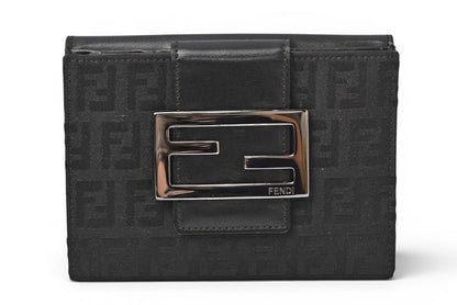 フェンディ 財布/二つ折 FENDI 折財布 8M0035 ZUCCA/ズッカ柄 ブラック【中古】