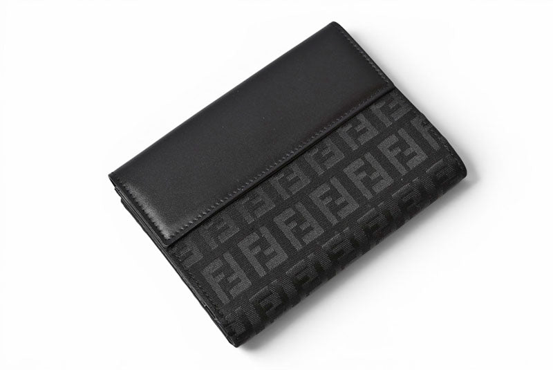 フェンディ 財布/二つ折 FENDI 折財布 8M0035 ZUCCA/ズッカ柄 ブラック【中古】