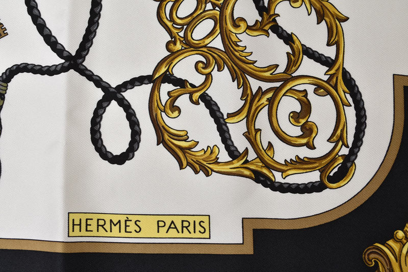 エルメス 未使用 カレ90 スカーフ 鍵柄/LES CLES HERMES ヴィンテージ スカーフ ブラック/ホワイト レディース【中古】