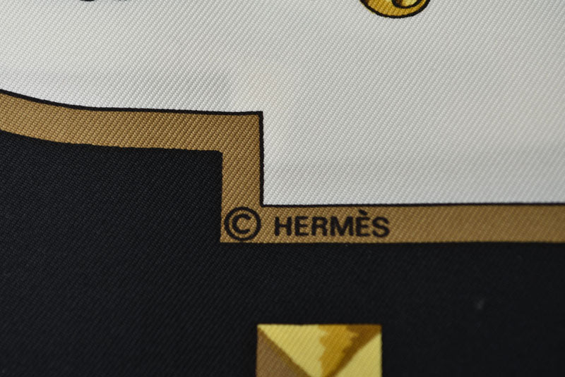 エルメス 未使用 カレ90 スカーフ 鍵柄/LES CLES HERMES ヴィンテージ スカーフ ブラック/ホワイト レディース【中古】