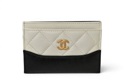 シャネル カードケース/名刺入れ CHANEL ガブリエル キルティング ラムスキン/カーフスキン ホワイト/ブラック【中古】