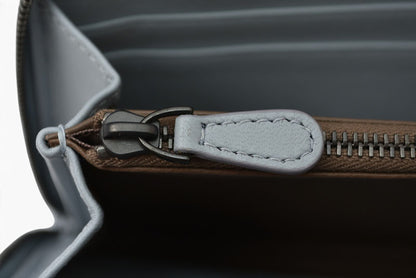 ボッテガヴェネタ 未使用 財布 BOTTEGA VENETA 長財布/ラウンドファスナー式 イントレチャート アイスブルー【中古】