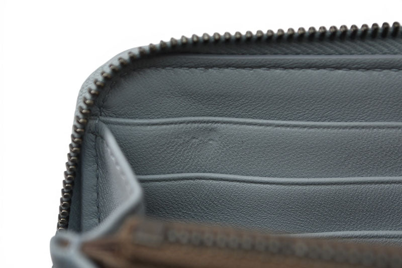 ボッテガヴェネタ 未使用 財布 BOTTEGA VENETA 長財布/ラウンドファスナー式 イントレチャート アイスブルー【中古】