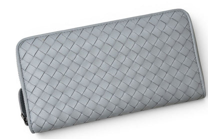 ボッテガヴェネタ 未使用 財布 BOTTEGA VENETA 長財布/ラウンドファスナー式 イントレチャート アイスブルー【中古】