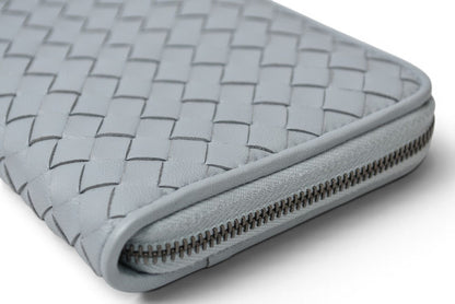 ボッテガヴェネタ 未使用 財布 BOTTEGA VENETA 長財布/ラウンドファスナー式 イントレチャート アイスブルー【中古】