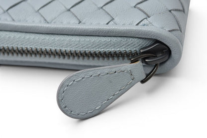 ボッテガヴェネタ 未使用 財布 BOTTEGA VENETA 長財布/ラウンドファスナー式 イントレチャート アイスブルー【中古】