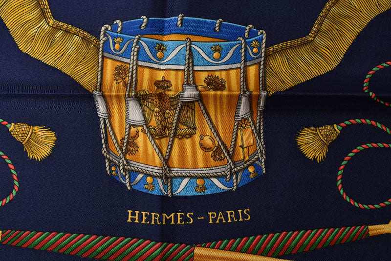エルメス カレ90 スカーフ HERMES LES TAMBOURS タンブールの太鼓 ヴィンテージ スカーフ ネイビー レディース【中古】