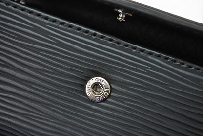 ルイヴィトン キーケース/ミュルティクレ6 LOUIS VUITTON 6連 エピ ノワール/ブラック M63812【中古】