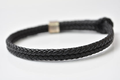 ボッテガヴェネタ ブレスレット/バングル BOTTEGA VENETA イントレチャート ブラック/シルバー925【中古】