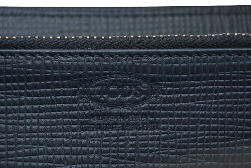 トッズ 財布 TOD'S 長財布 ラウンドファスナー式 メタルロゴ ネイビー XAMLCTA0400NPHU820【中古】