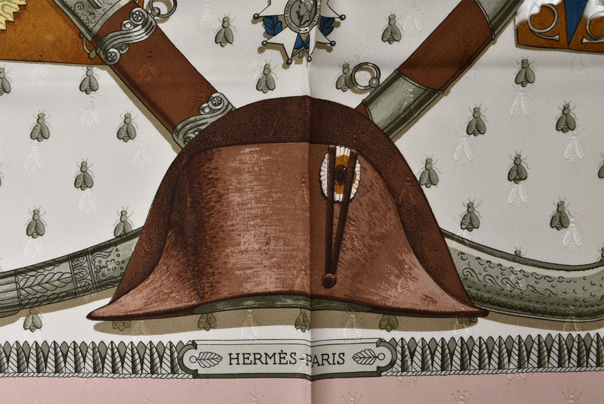 エルメス カレ90 スカーフ ヴィンテージ HERMES ナポレオン/蜂 ピンクベージュ/ホワイト レディース【中古】