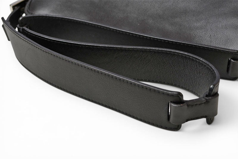 ロエベ ショルダーバッグ ヴィンテージ LOEWE アナグラム A4対応 バッグ レザーブラック【中古】