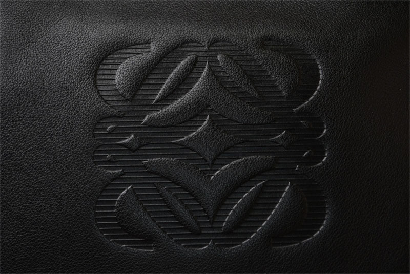ロエベ ショルダーバッグ ヴィンテージ LOEWE アナグラム A4対応 バッグ レザーブラック【中古】