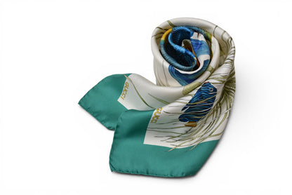 グッチ スカーフ GUCCI ヴィンテージ シルクスカーフ 熱帯魚モチーフ グリーン/ホワイト 1990年代【中古】
