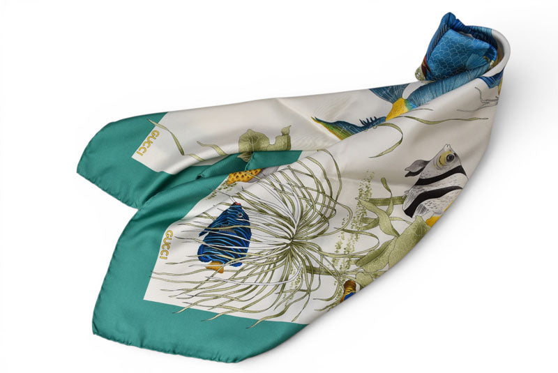 グッチ スカーフ GUCCI ヴィンテージ シルクスカーフ 熱帯魚モチーフ グリーン/ホワイト 1990年代【中古】