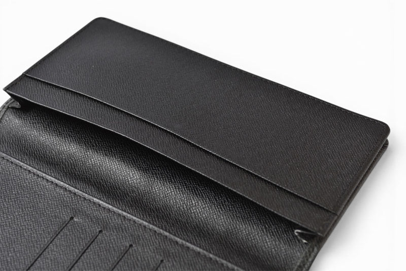 ルイヴィトン 財布/二つ折り メンズ LOUIS VUITTON ポルト カルト クレディ 円 タイガ アルドワーズ M31002 メンズ【中古】