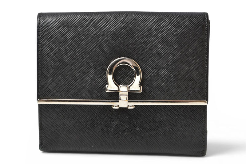 サルヴァトーレフェラガモ 財布/三つ折 Salvatore Ferragamo 折財布 ガンチーニ/ブラック【中古】