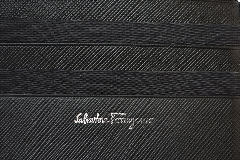 サルヴァトーレフェラガモ 財布/三つ折 Salvatore Ferragamo 折財布 ガンチーニ/ブラック【中古】