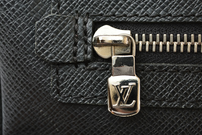 ルイヴィトン セカンドバッグ/クラッチバッグ LOUIS VUITTON バッグ/タイガ パヴェル アルドワーズ/ブラック M31142【中古】