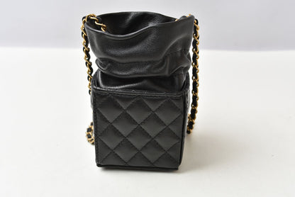 シャネル チェーンショルダーバッグ CHANEL ミニキューブ マトラッセ ラムスキン ブラック ゴールド金具【中古】