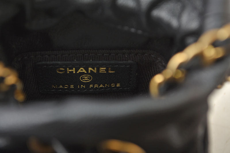 シャネル チェーンショルダーバッグ CHANEL ミニキューブ マトラッセ ラムスキン ブラック ゴールド金具【中古】