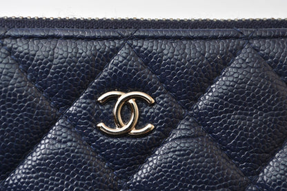 シャネル ポーチ CHANEL クラシック コスメポーチ マトラッセ キャビアスキン ネイビー【中古】