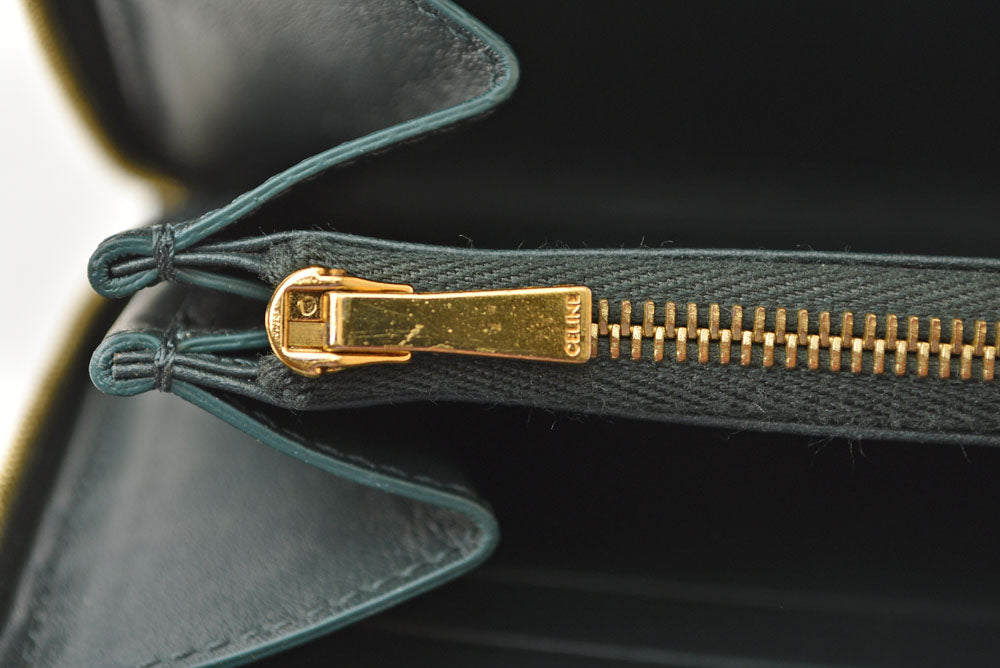 セリーヌ 長財布 CELINE 10B553FQC AMAZONE/グリーン トリオンフ エンボス ラージ ジップウォレット/ラウンドファスナー レザー メンズ レディース 【中古】