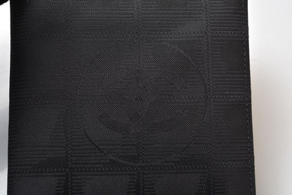 シャネル 二つ折り財布 CHANEL ヴィンテージ ニュートラベルライン ココマーク ブラック メンズ/レディース【中古】