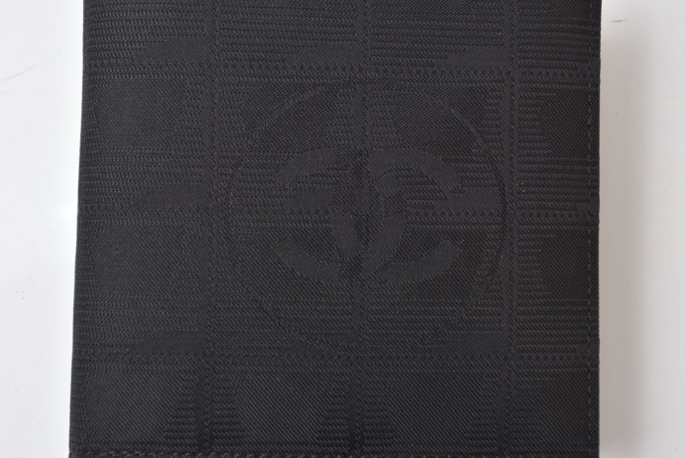 シャネル 二つ折り財布 CHANEL ヴィンテージ ニュートラベルライン ココマーク ブラック メンズ/レディース【中古】