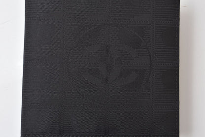 シャネル 二つ折り財布 CHANEL ヴィンテージ ニュートラベルライン ココマーク ブラック メンズ/レディース【中古】