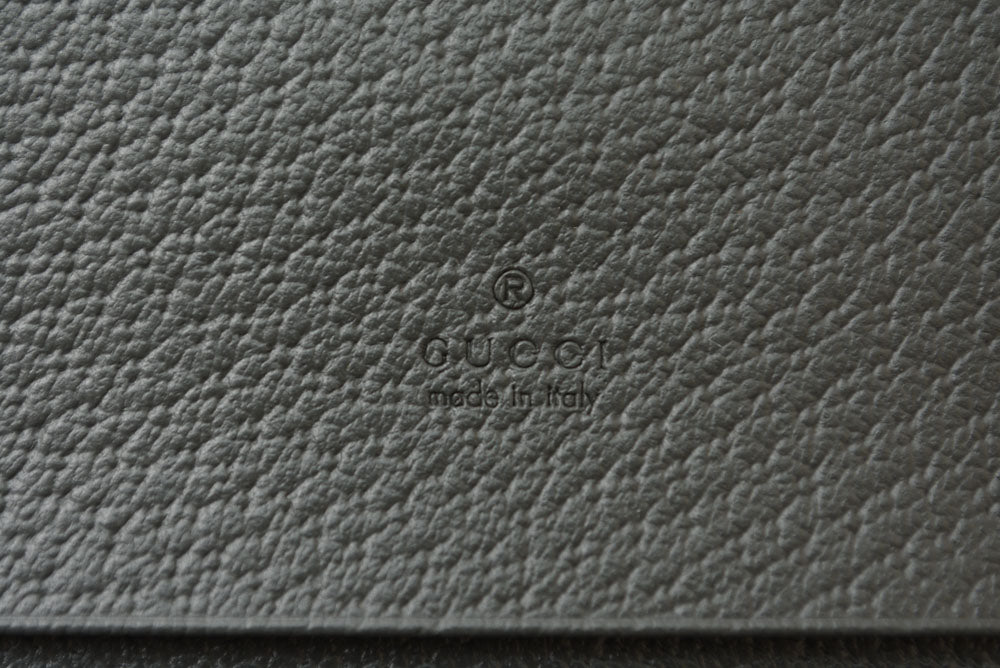 グッチ 二つ折り/カードケース GUCCI マチ付き名刺入れ 732025 オフィディア GGスプリーム PVC グレー メンズ/レディース【中古】