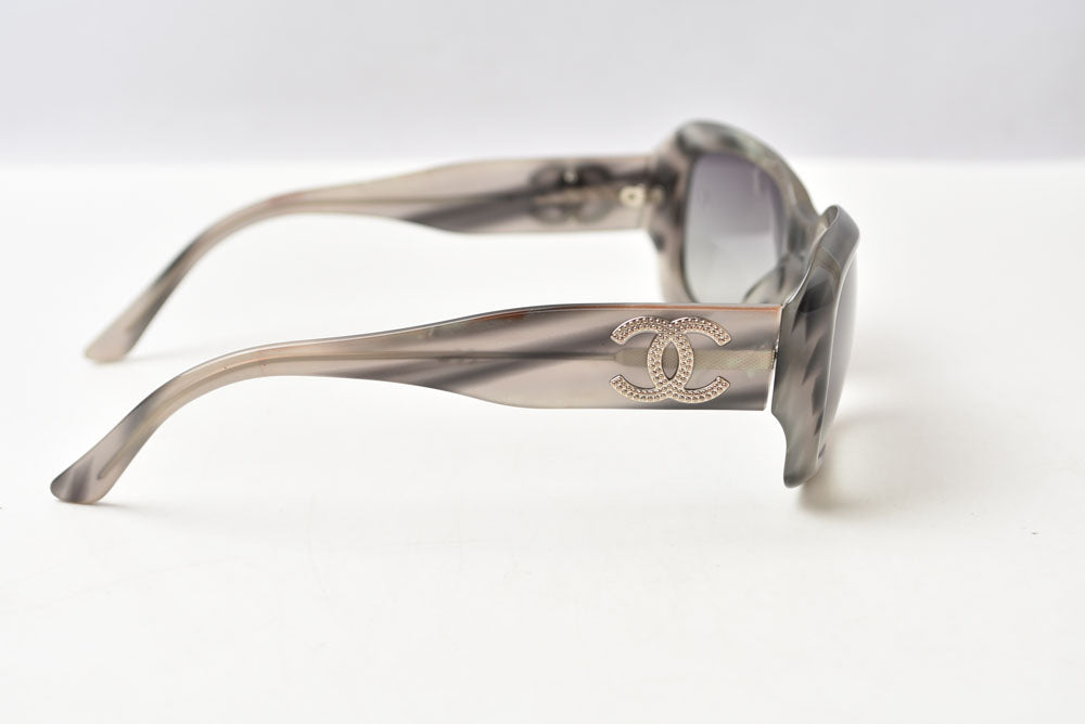 シャネル サングラス/アイウェア CHANEL ココマーク 5102 POLARIZED グレー 54□17 135 レディース【中古】
