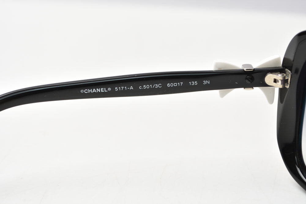 シャネル サングラス/アイウェア CHANEL ココマーク リボンモチーフ/ホワイト 5171-A ブラック プラスチック レディース【中古】