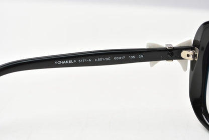 シャネル サングラス/アイウェア CHANEL ココマーク リボンモチーフ/ホワイト 5171-A ブラック プラスチック レディース【中古】
