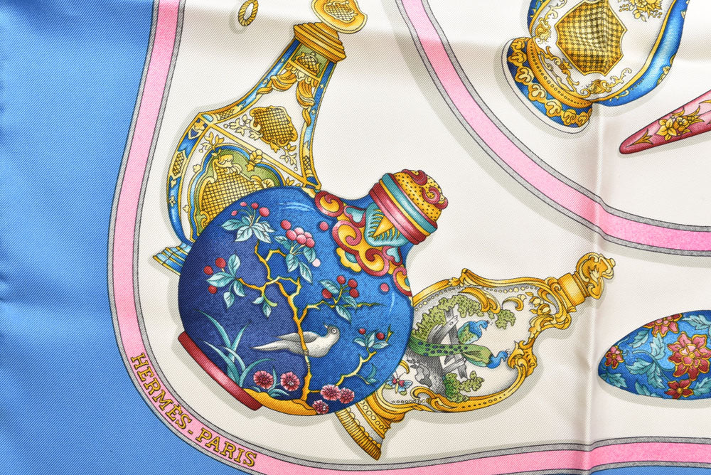 エルメス カレ90 スカーフ ヴィンテージ HERMES 香水瓶モチーフ ブルー/ホワイト レディース【中古】
