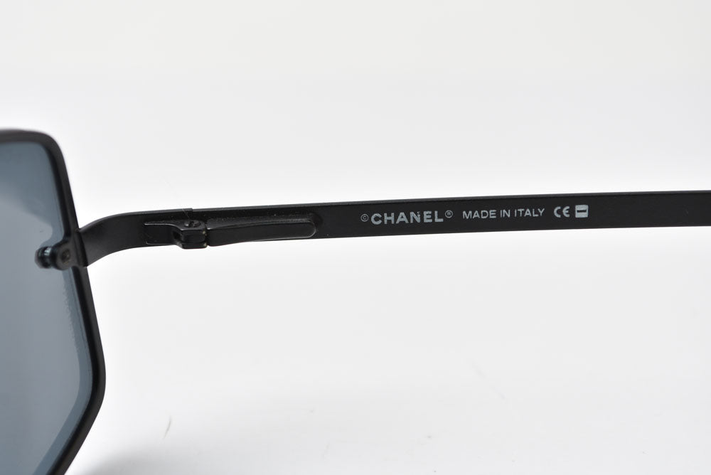 シャネル サングラス/アイウェア CHANEL 4123-B ブラック/ラインストーン レディース【中古】