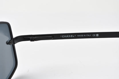 シャネル サングラス/アイウェア CHANEL 4123-B ブラック/ラインストーン レディース【中古】