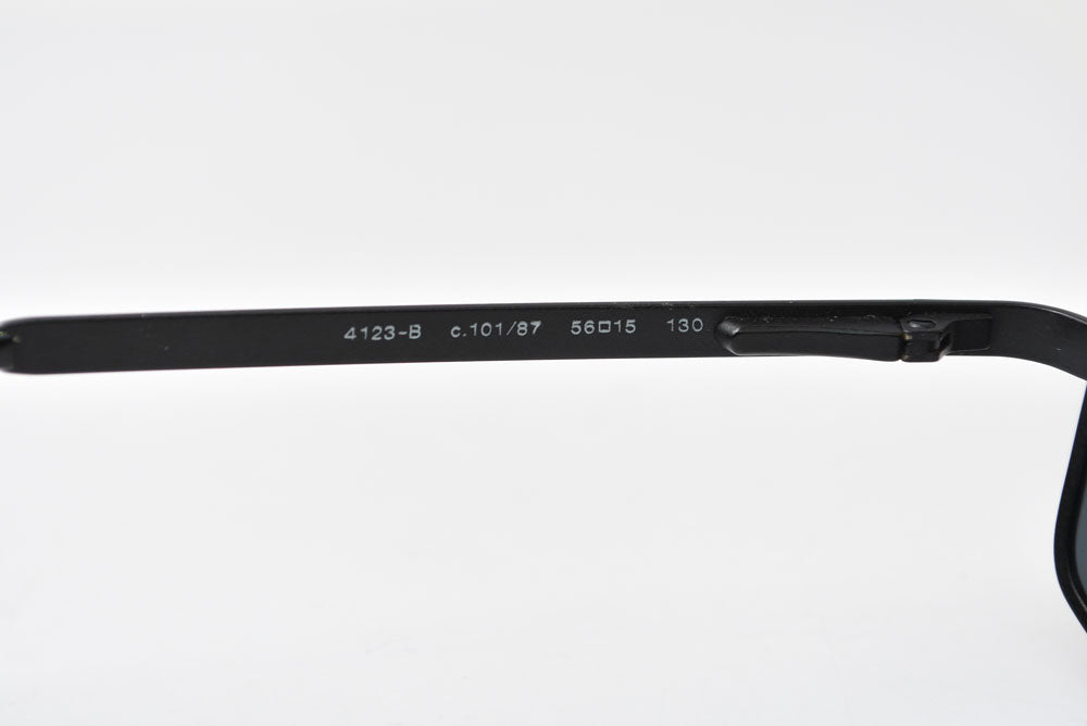 シャネル サングラス/アイウェア CHANEL 4123-B ブラック/ラインストーン レディース【中古】