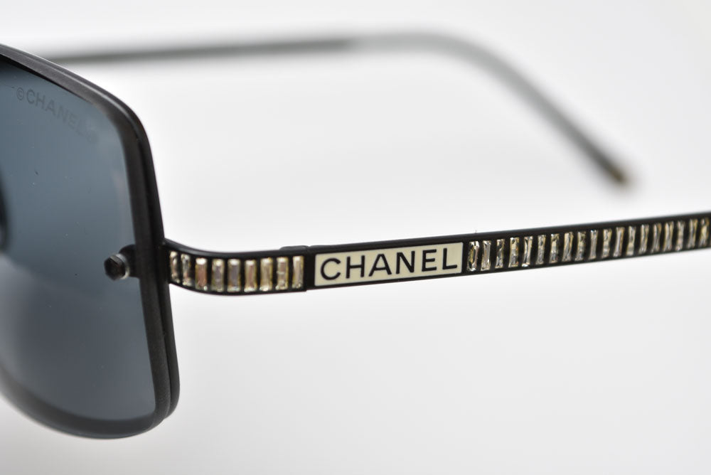 シャネル サングラス/アイウェア CHANEL 4123-B ブラック/ラインストーン レディース【中古】
