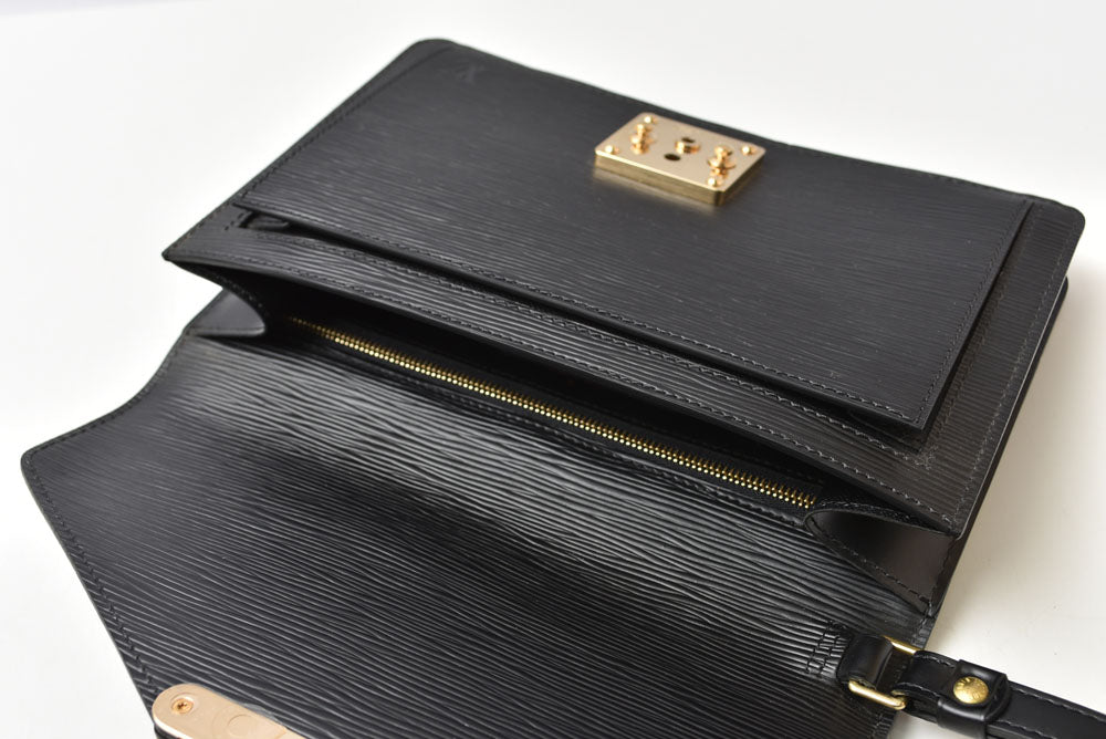 ルイヴィトン セカンドバッグ/クラッチバッグ ヴィンテージ LOUIS VUITTON エピ ポシェット セリエ ドラゴンヌ M52612 ノワール ブラック メンズ レディース【中古】