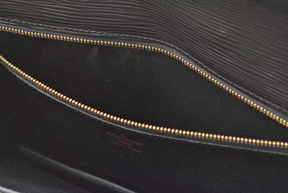 ルイヴィトン セカンドバッグ/クラッチバッグ ヴィンテージ LOUIS VUITTON エピ ポシェット セリエ ドラゴンヌ M52612 ノワール ブラック メンズ レディース【中古】